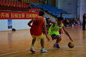 2025U18棒球触击，球棒角度怎样降低难度